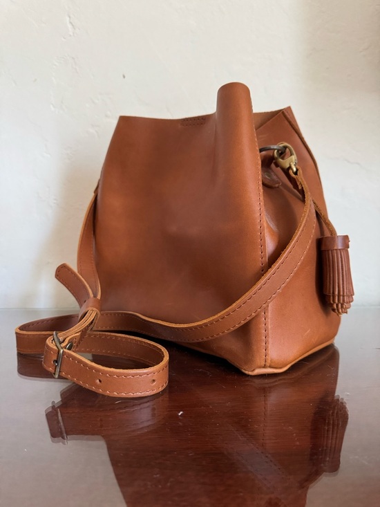 Portland Leather Handbags - Butterfly Bucket Bag in Honey Leather Crossbody with Tassel and matching wallet